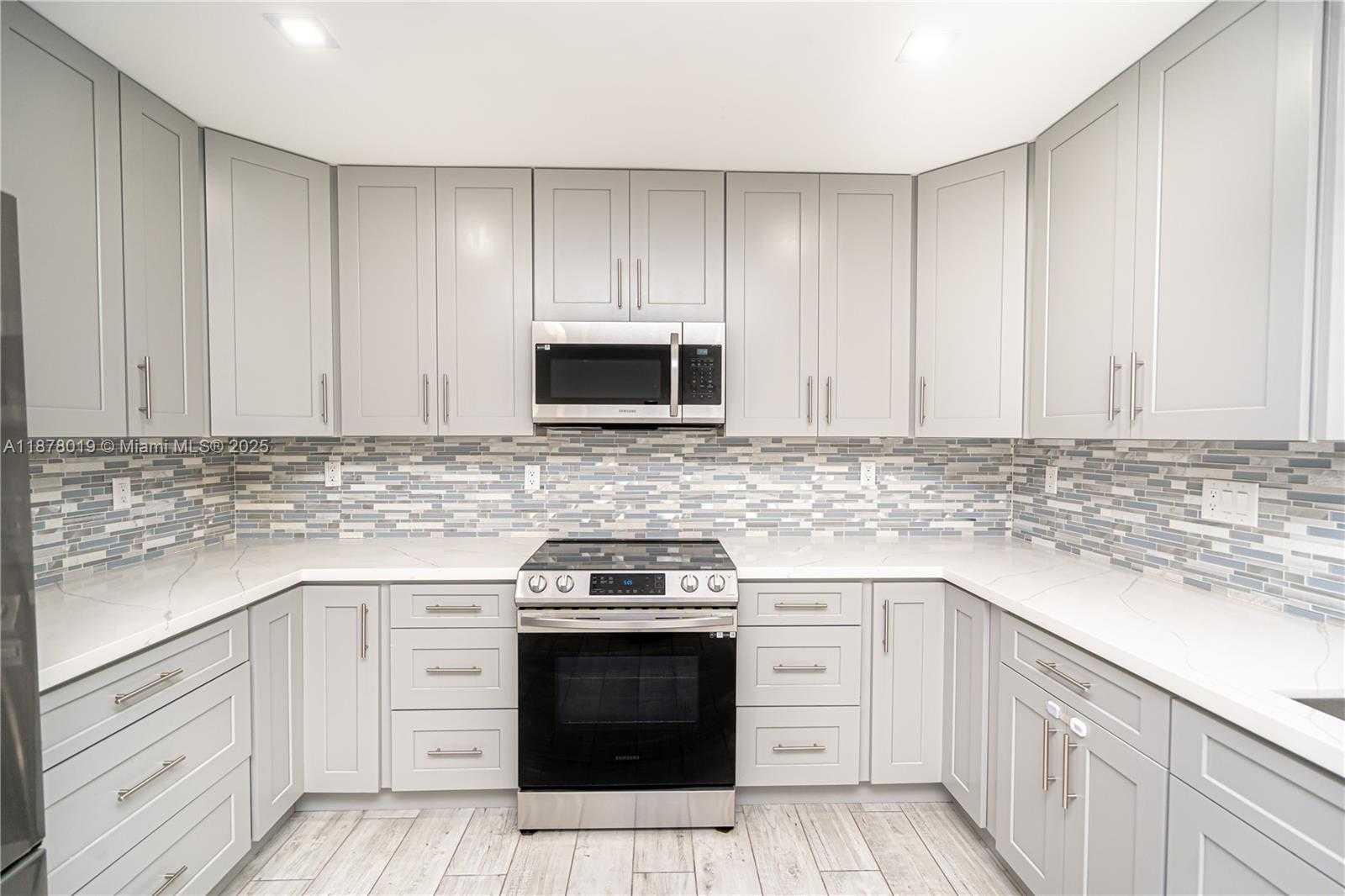 Small Image of 13927 SOUTH WEST 177TH ST, Miami Number 4