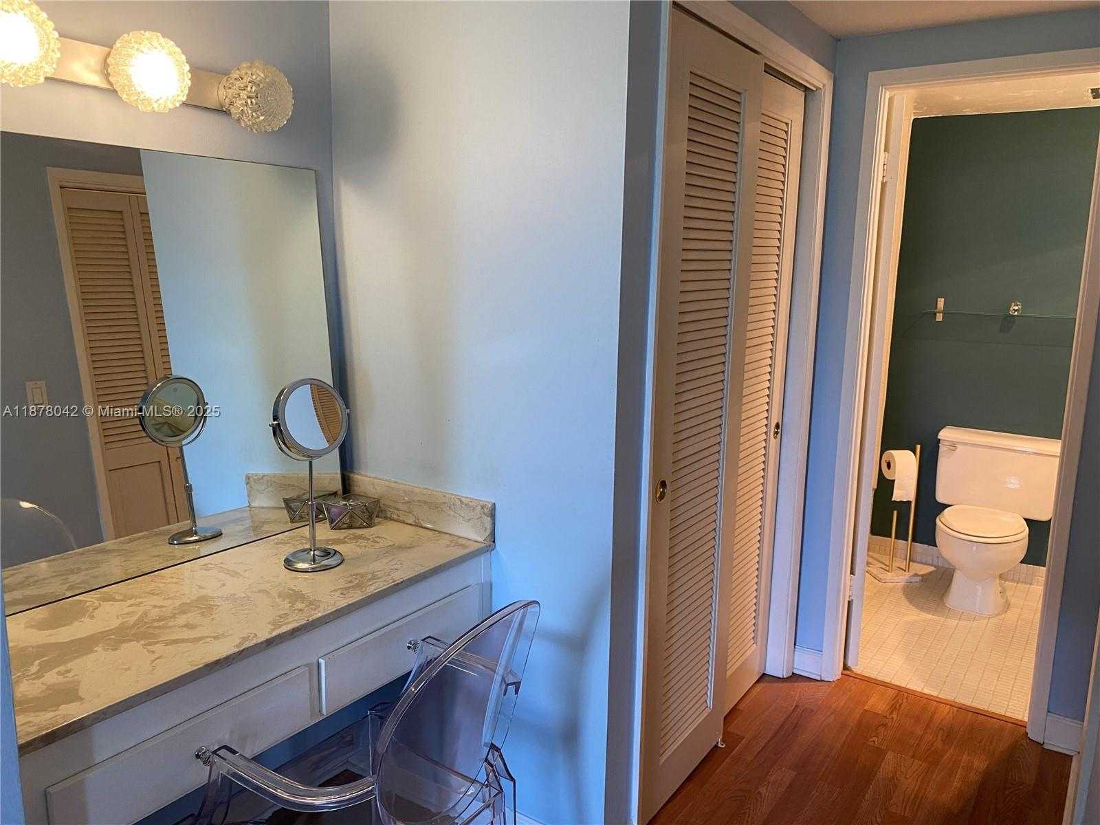 Small Image of 4200 HILLCREST DR #303, Hollywood Number 20