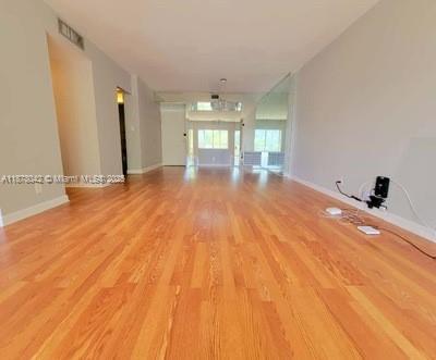 Small Image of 4200 HILLCREST DR #303, Hollywood Number 31