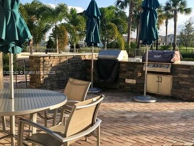 Small Image of 4200 HILLCREST DR #303, Hollywood Number 47