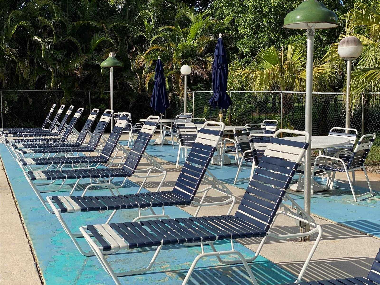 Small Image of 4200 HILLCREST DR #303, Hollywood Number 66