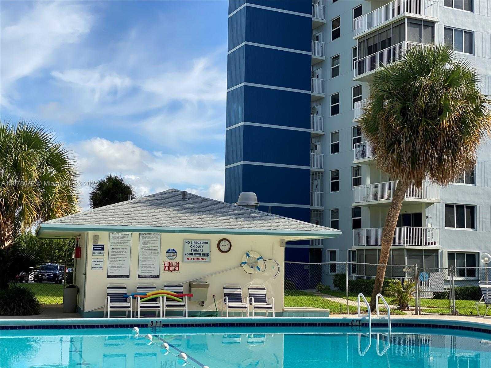 Small Image of 4200 HILLCREST DR #303, Hollywood Number 67