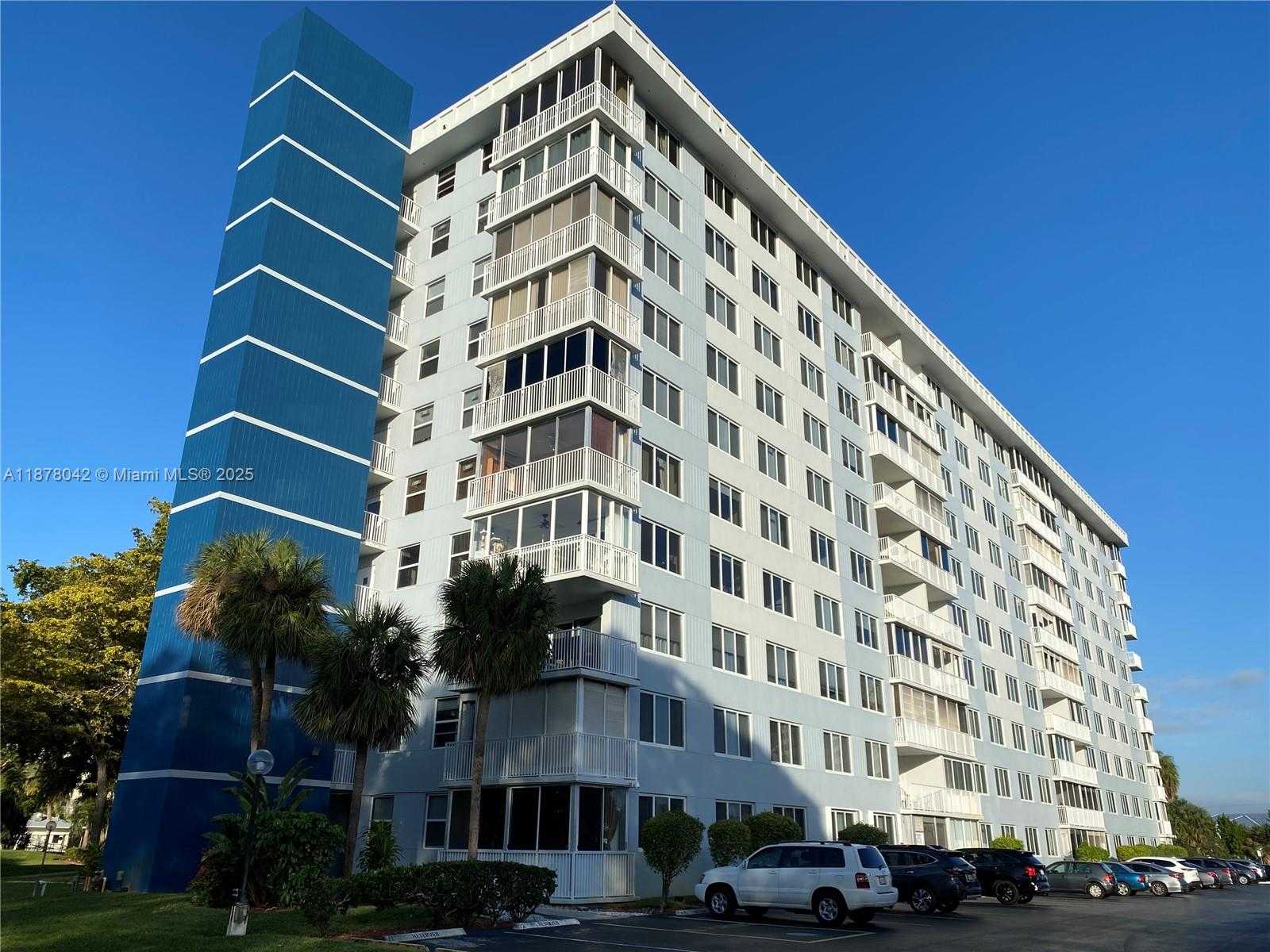 Small Image of 4200 HILLCREST DR #303, Hollywood Number 70