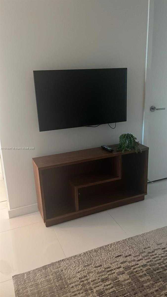Imagen de Pequeño Objeto