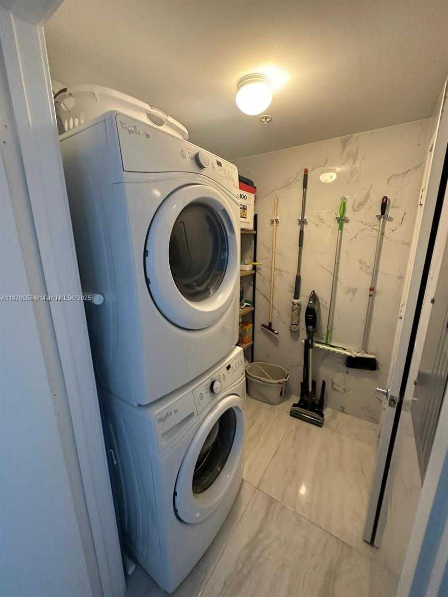 Imagen de Pequeño Objeto