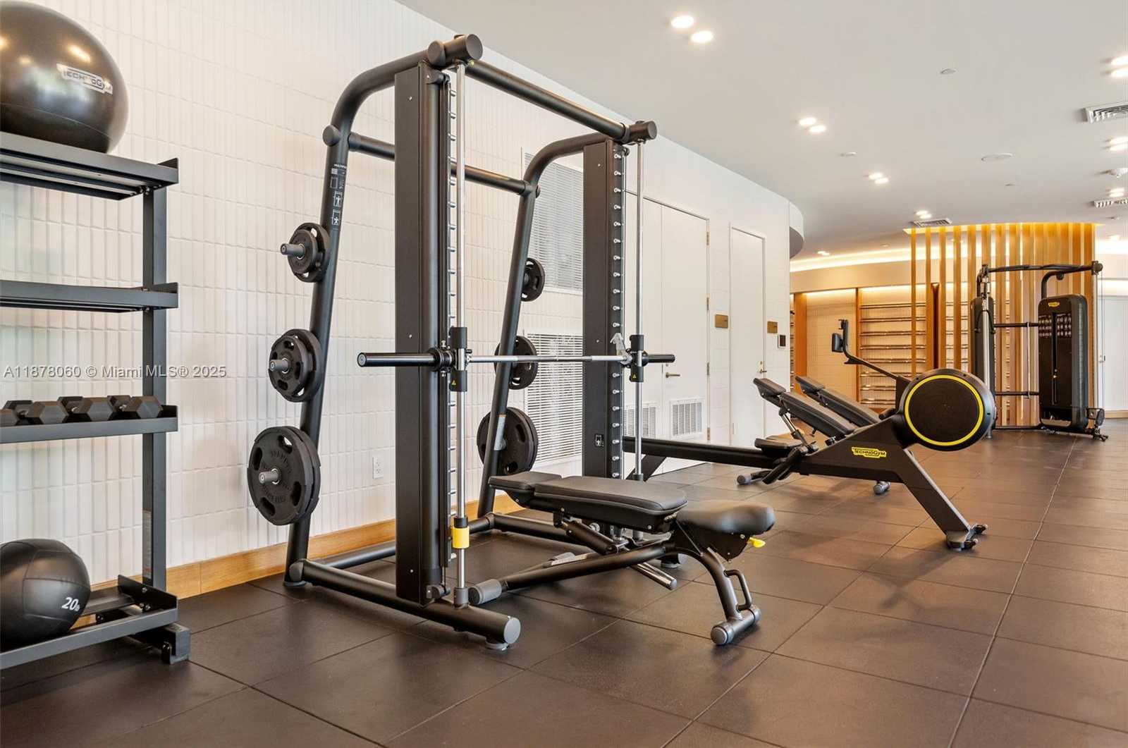 Small Image of 2678 TIGERTAIL AVE #1705, Miami Number 72