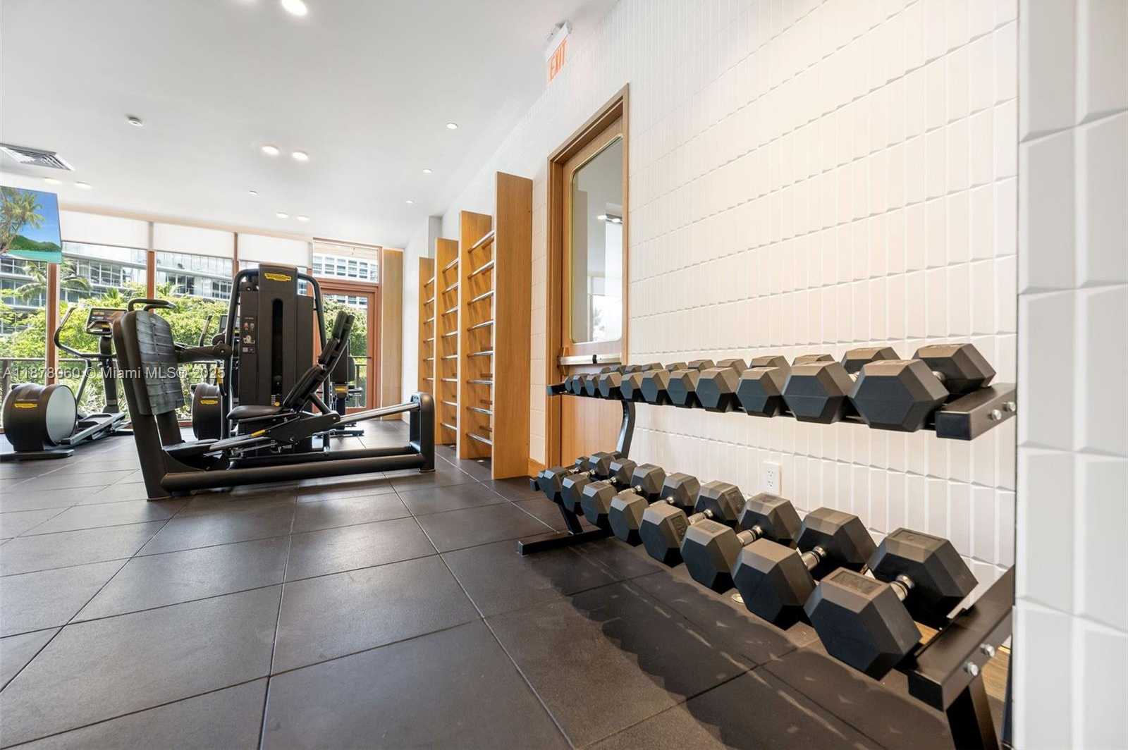 Small Image of 2678 TIGERTAIL AVE #1705, Miami Number 73