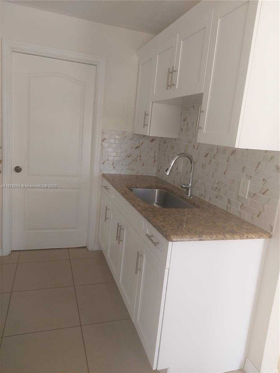 Small Image of 124 APACHE ST #124, Lehigh Acres Number 3