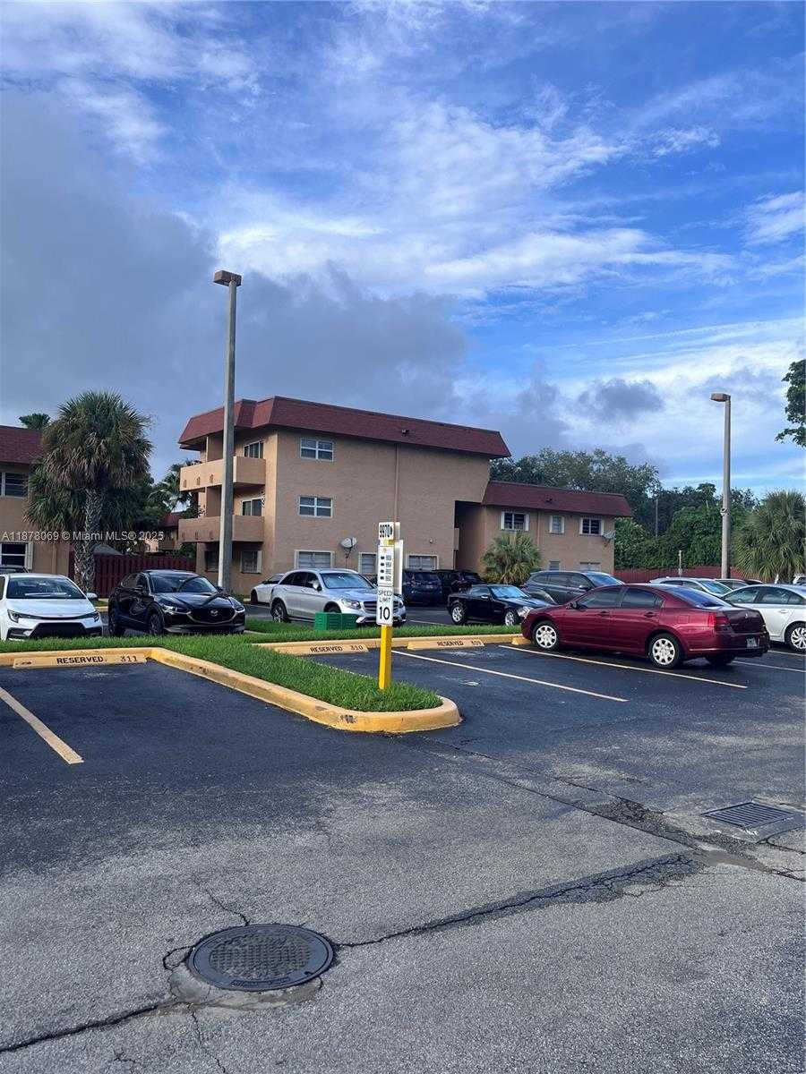 Small Image of 9970 SOUTH WEST 88TH ST #903-9, Miami Number 3