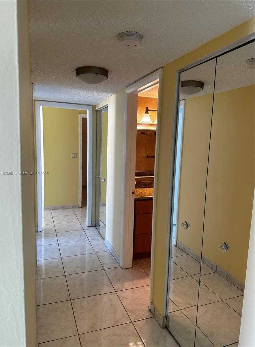 Small Image of 3800 SOUTH OCEAN DR #1518, Hollywood Number 16