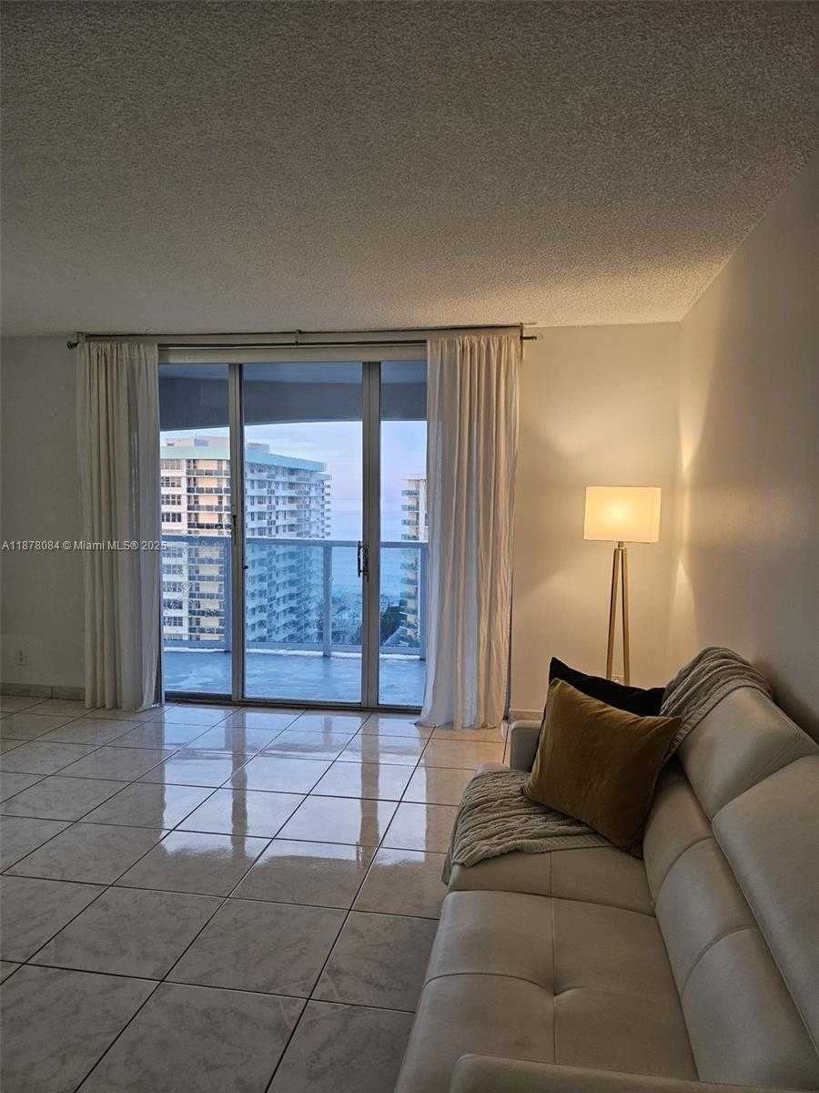 Small Image of 3800 SOUTH OCEAN DR #1518, Hollywood Number 4