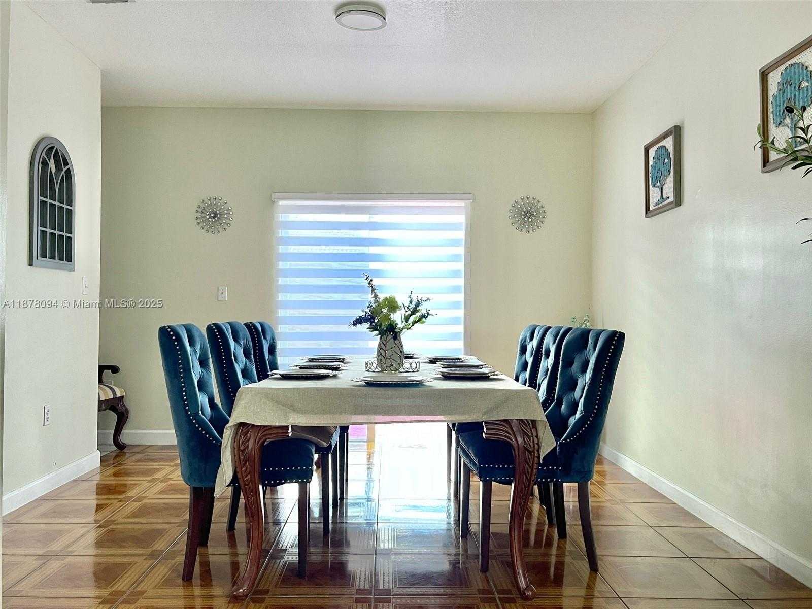 Small Image of 1351 SOUTH WEST 154TH CT #1351, Miami Number 3