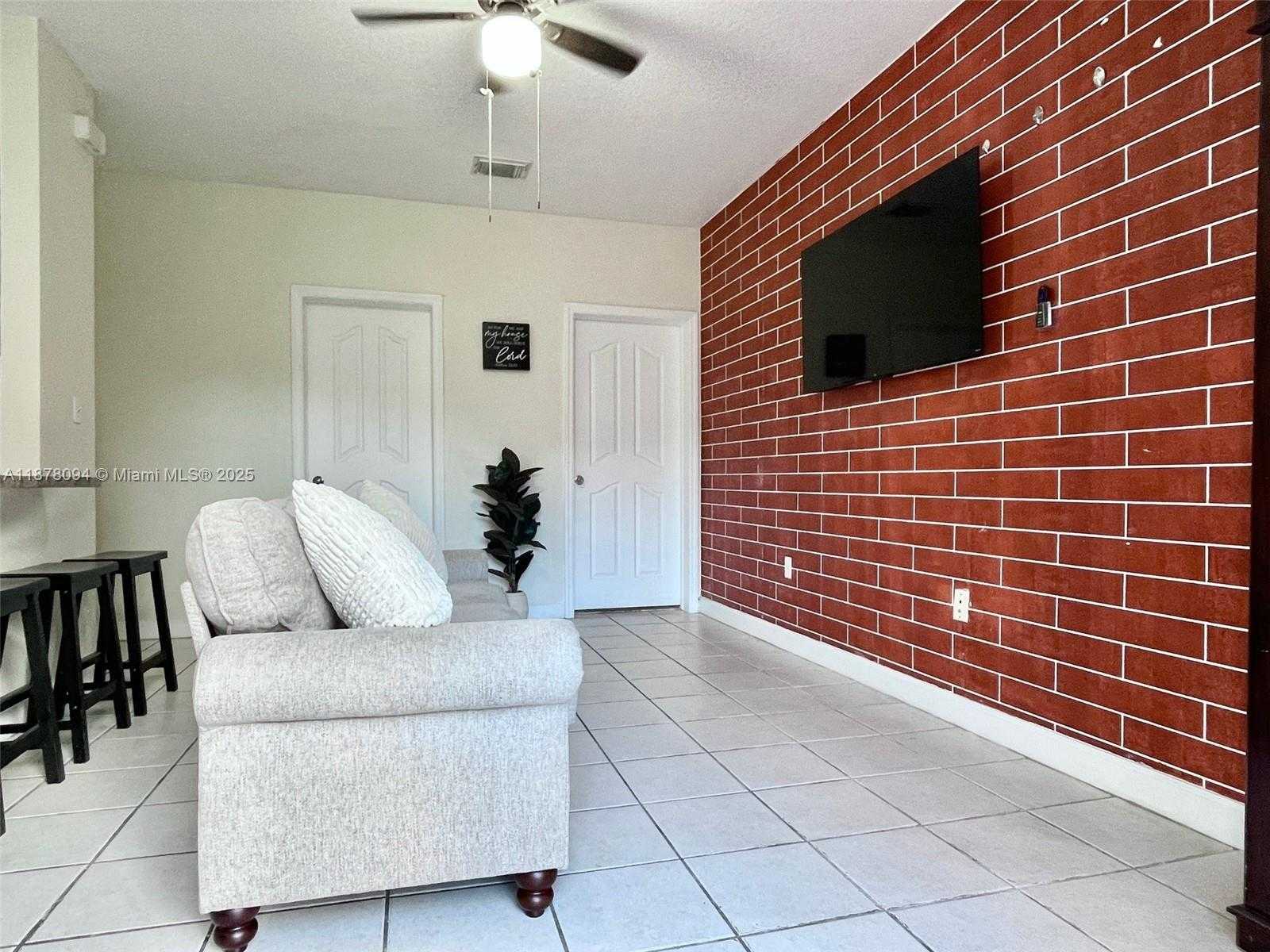 Small Image of 1351 SOUTH WEST 154TH CT #1351, Miami Number 6