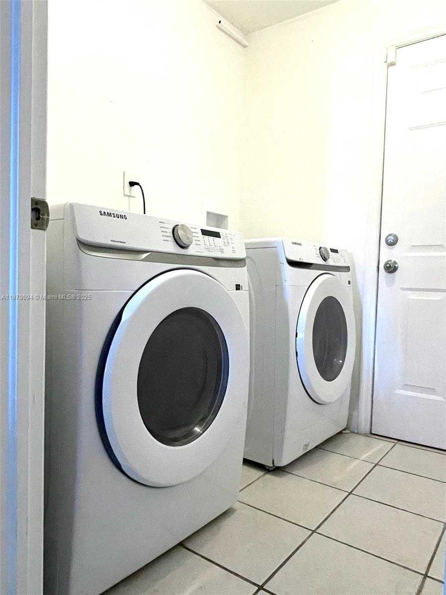 Small Image of 1351 SOUTH WEST 154TH CT #1351, Miami Number 8