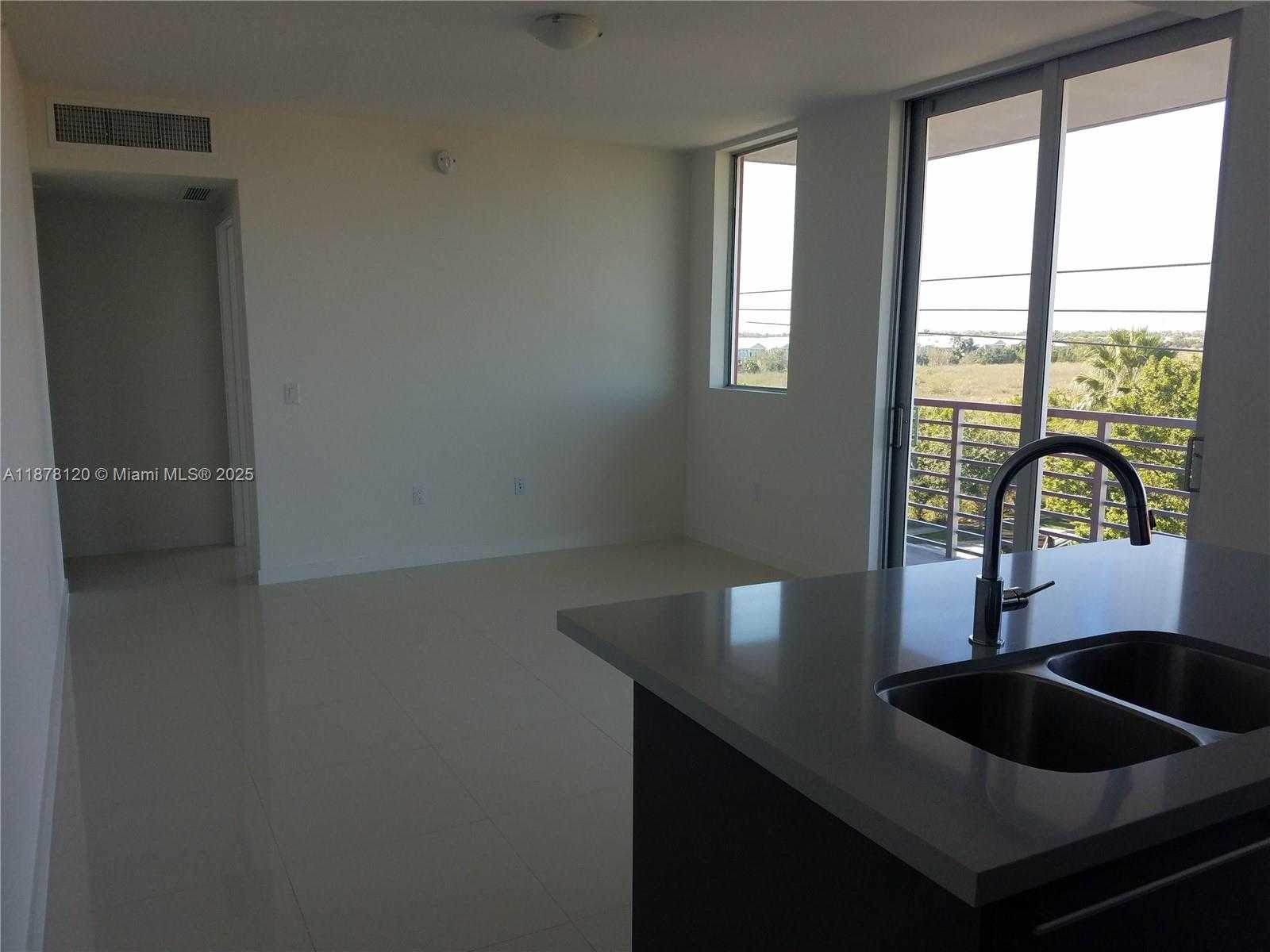 Small Image of 7875 NORTH WEST 107TH AVE #416, Doral Number 4