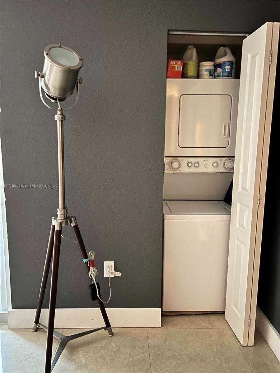 Small Image of 1750 JAMES AVE #6D, Miami Beach Number 10