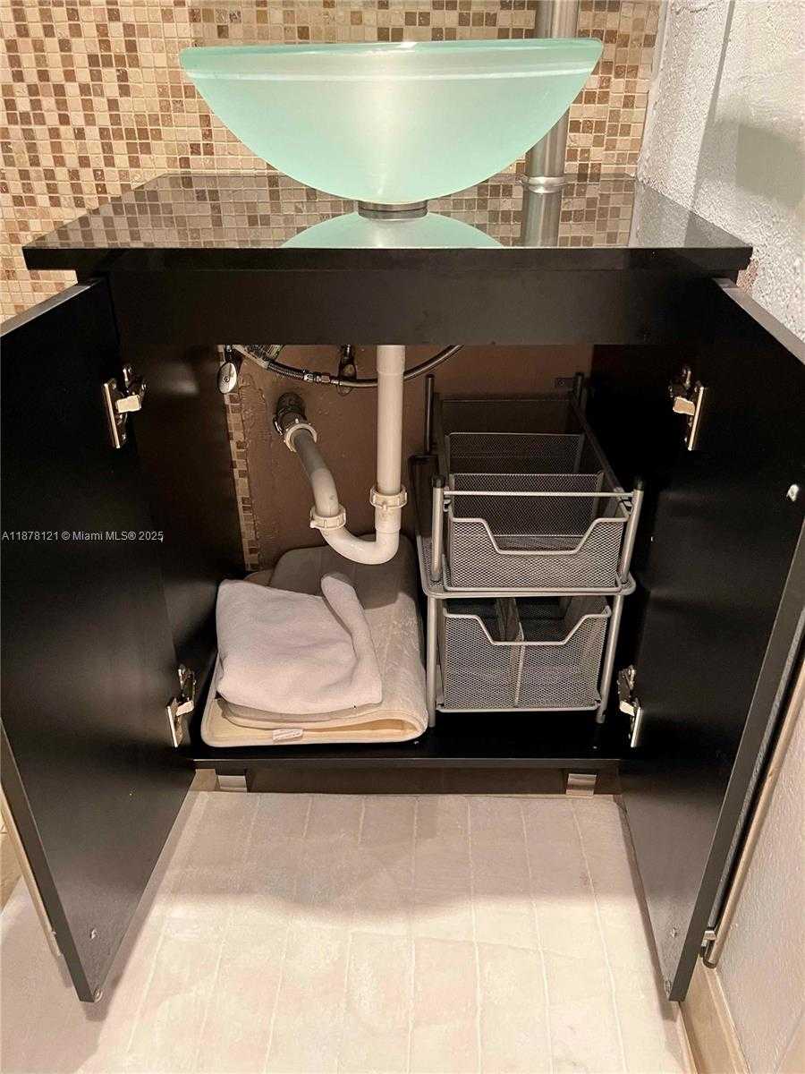Small Image of 1750 JAMES AVE #6D, Miami Beach Number 21