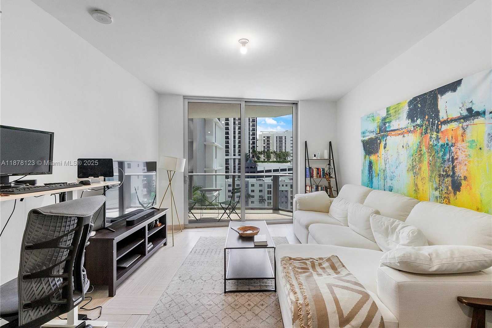 Small Image of 1010 SOUTH WEST 2ND AVE #710, Miami Number 3