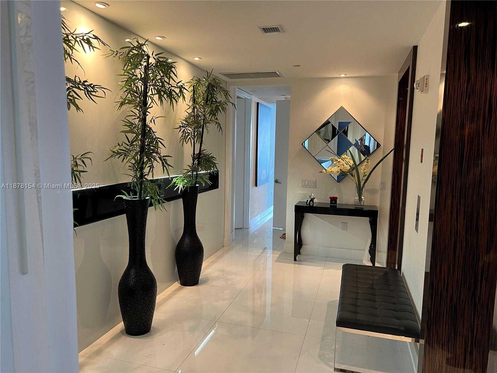 Small Image of 1100 BISCAYNE BLVD #4802, Miami Number 10