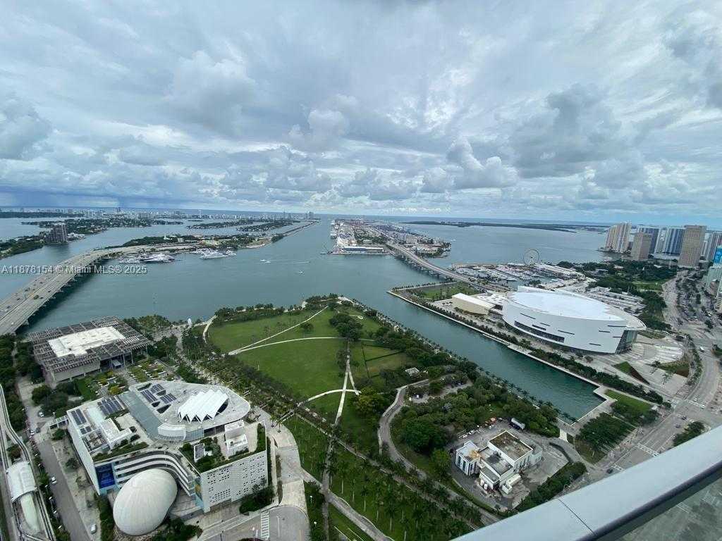 Small Image of 1100 BISCAYNE BLVD #4802, Miami Number 4