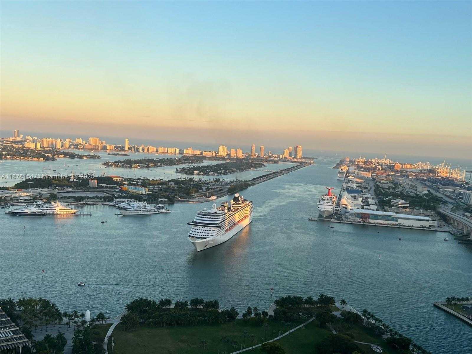 Small Image of 1100 BISCAYNE BLVD #4802, Miami Number 7