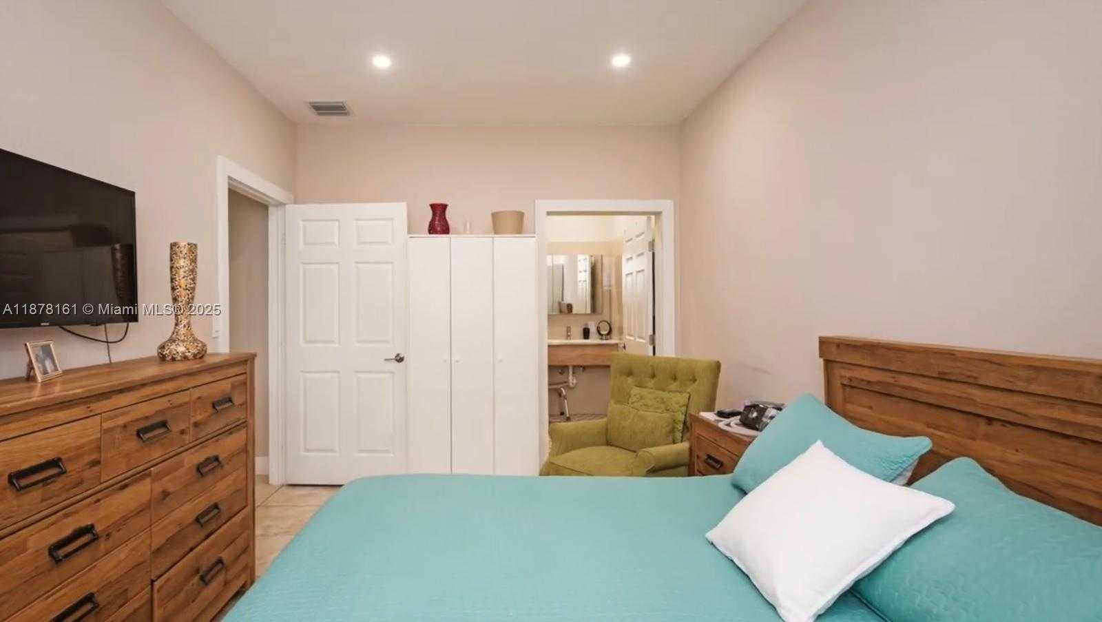 Small Image of 4300 SOUTH WEST 164TH PATH, Miami Number 13