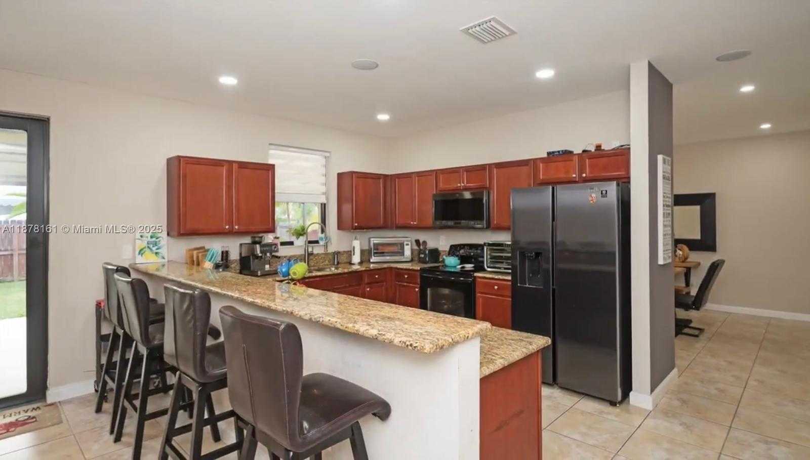 Small Image of 4300 SOUTH WEST 164TH PATH, Miami Number 3