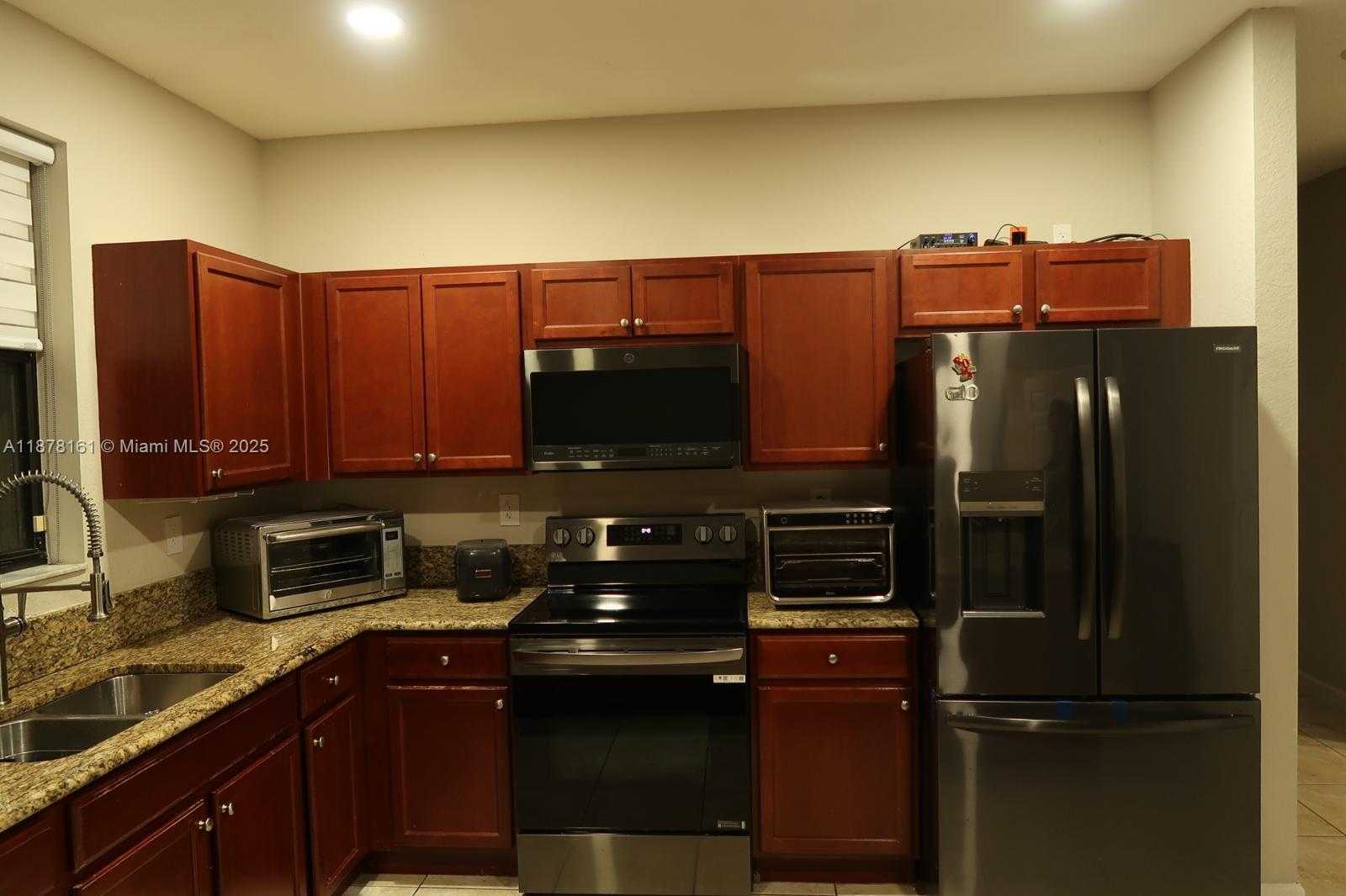 Small Image of 4300 SOUTH WEST 164TH PATH, Miami Number 4