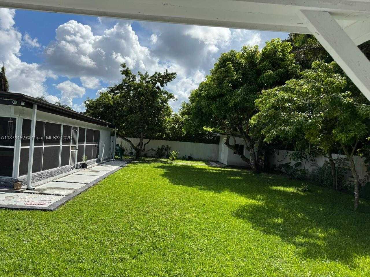 Small Image of 15534 SOUTH WEST 153RD ST ##main, Miami Number 7