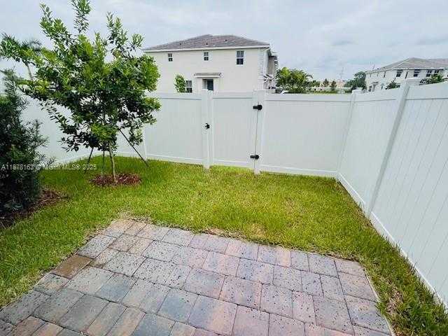 Small Image of 172 SOUTH WEST 171ST LN, Pembroke Pines Number 9