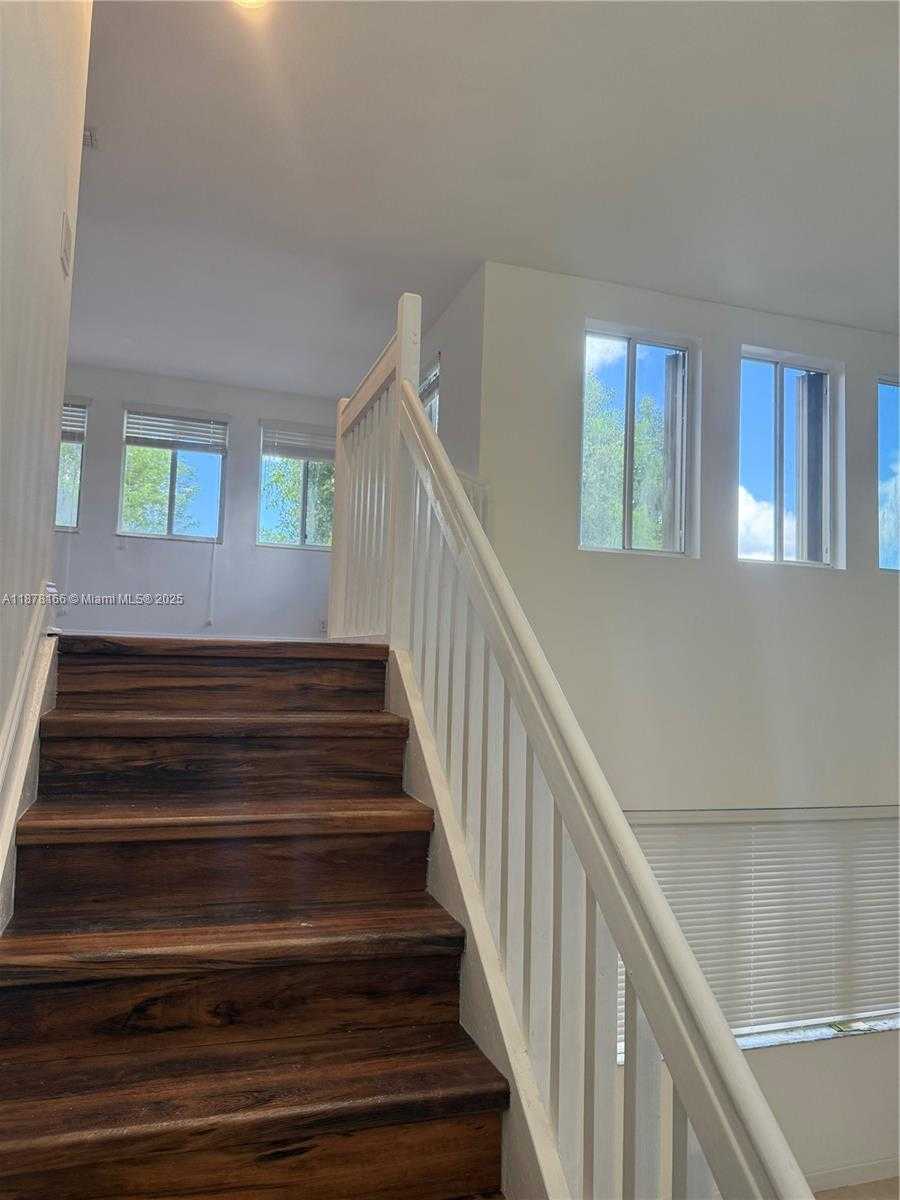 Small Image of 1288 CAMELLIA CIR #1, Weston Number 12