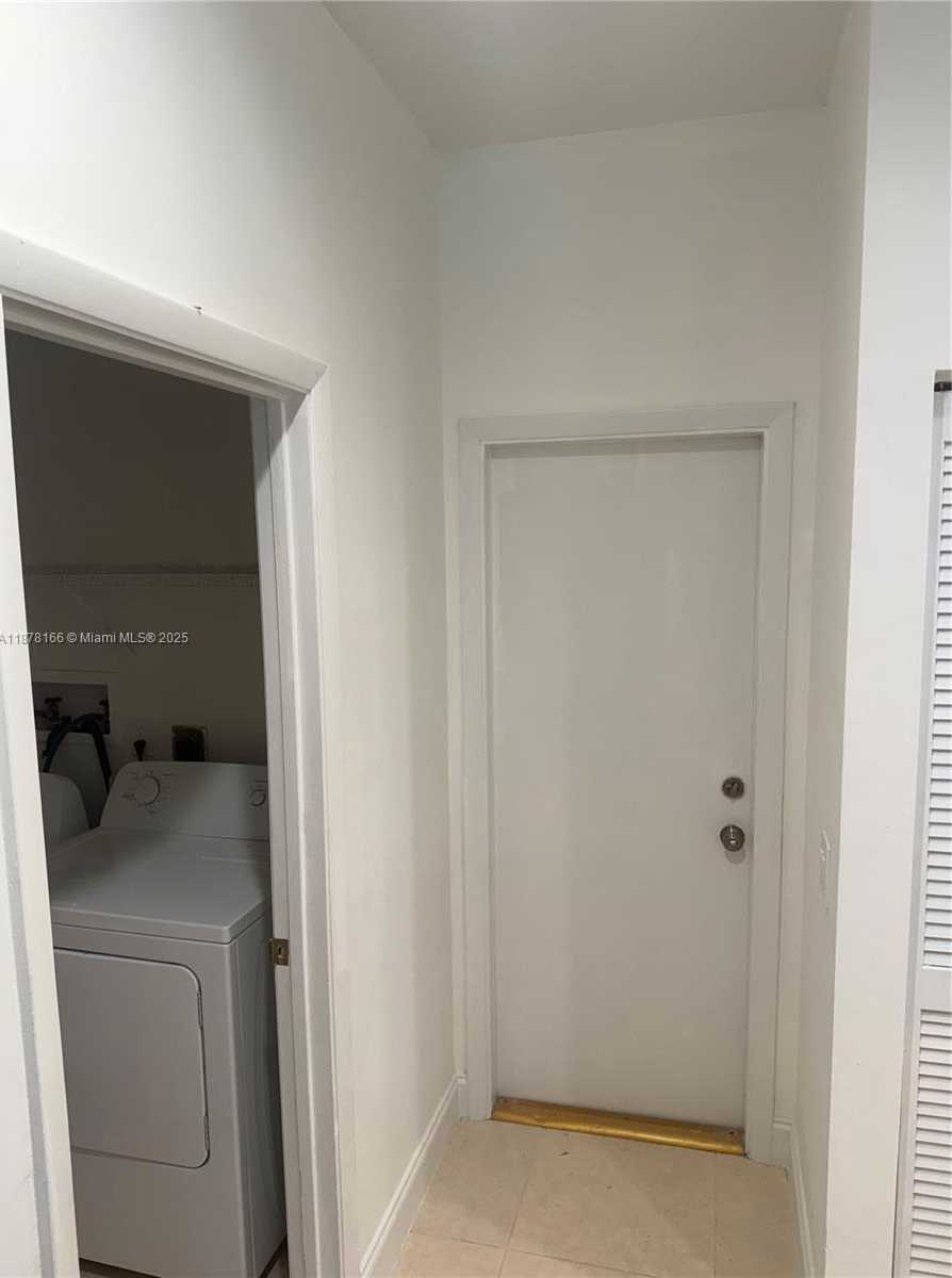 Small Image of 1288 CAMELLIA CIR #1, Weston Number 14