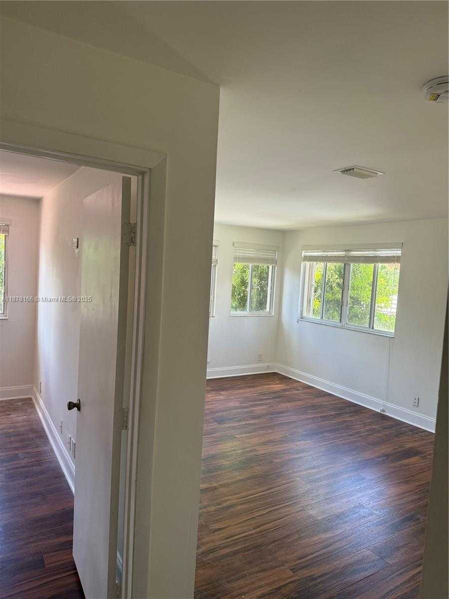 Small Image of 1288 CAMELLIA CIR #1, Weston Number 15