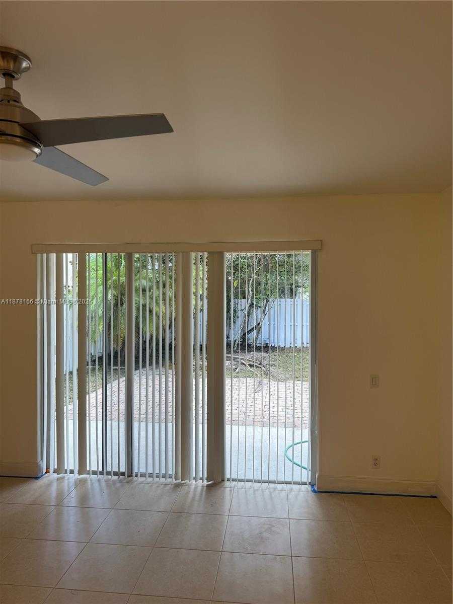 Small Image of 1288 CAMELLIA CIR #1, Weston Number 8