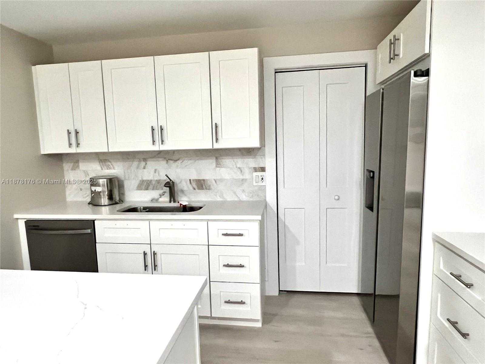 Small Image of 318 SOUTH WEST 76TH TER, North Lauderdale Number 6