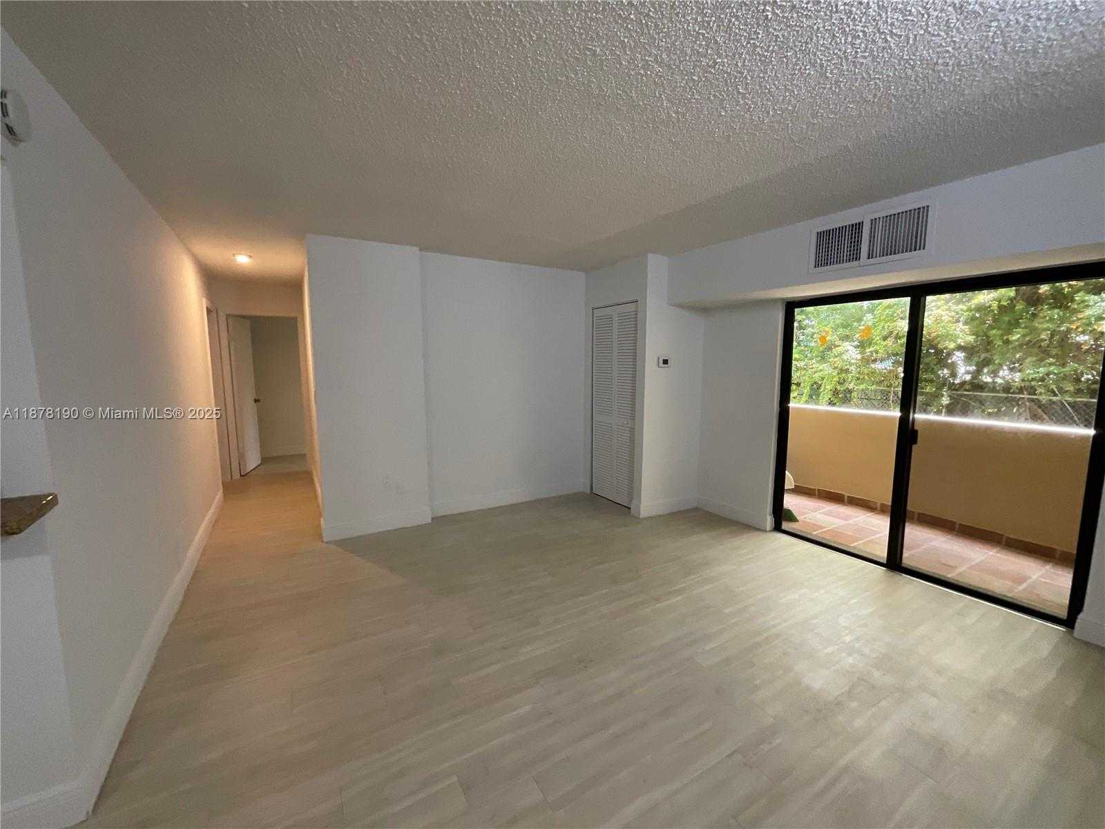 Small Image of 2201 BRICKELL AVE #25, Miami Number 10