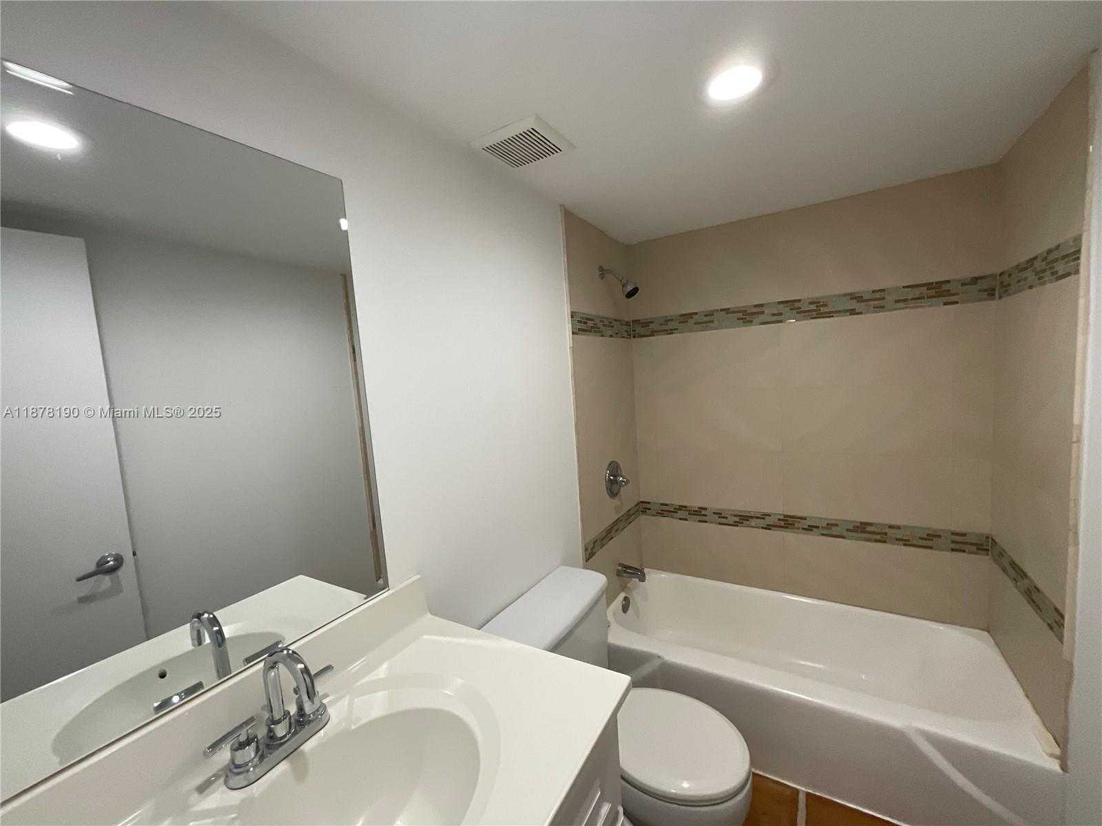 Small Image of 2201 BRICKELL AVE #25, Miami Number 12