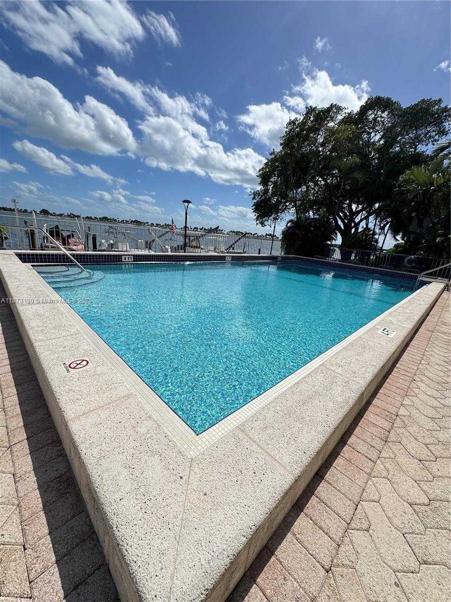 Small Image of 2201 BRICKELL AVE #25, Miami Number 39