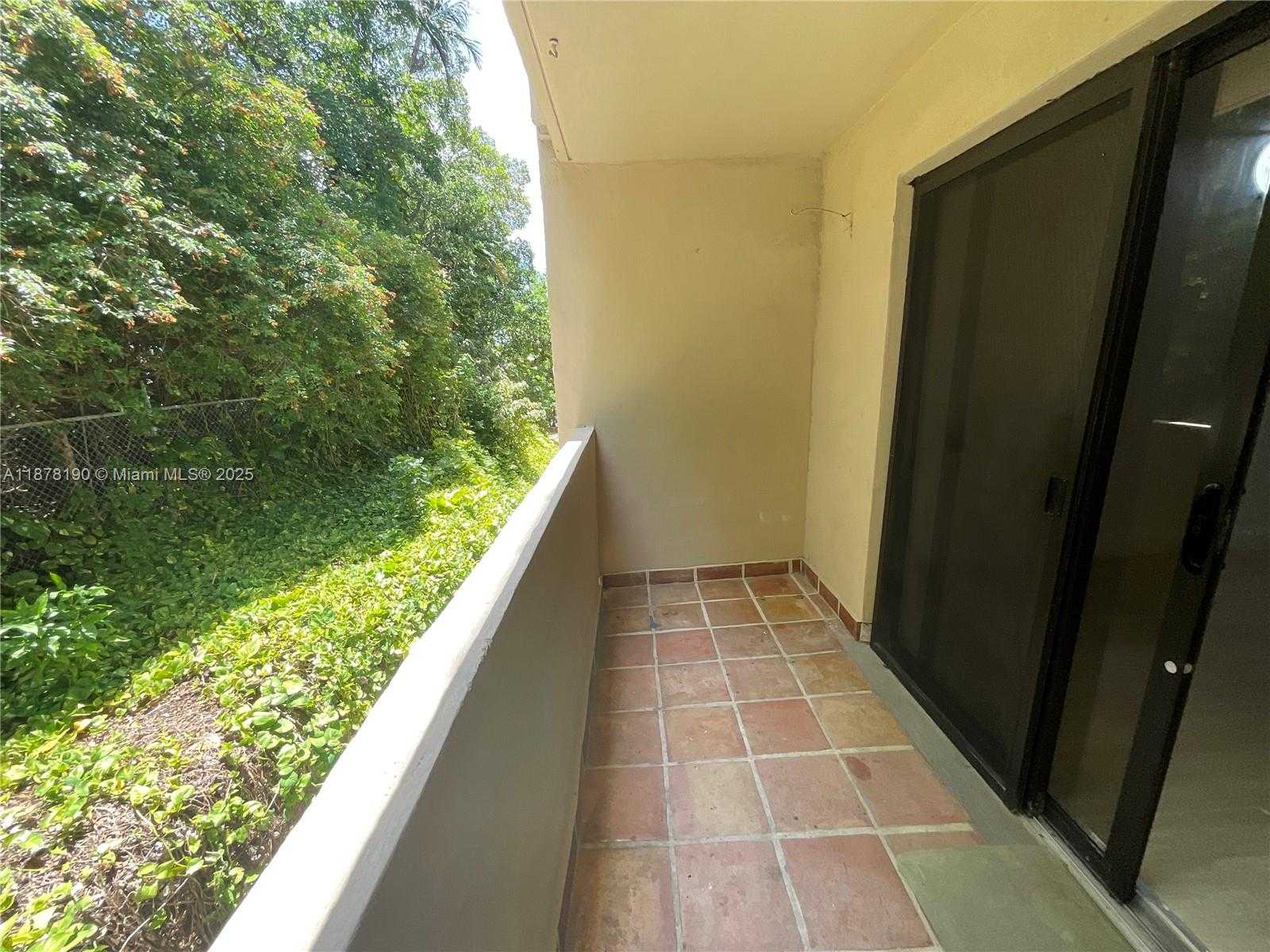 Small Image of 2201 BRICKELL AVE #25, Miami Number 6