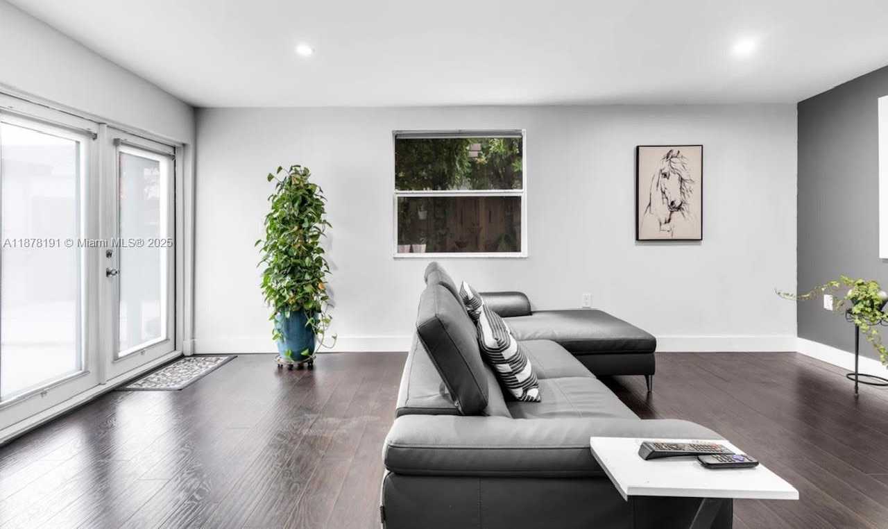 Small Image of 14214 SOUTH WEST 53RD ST #14214, Miami Number 19
