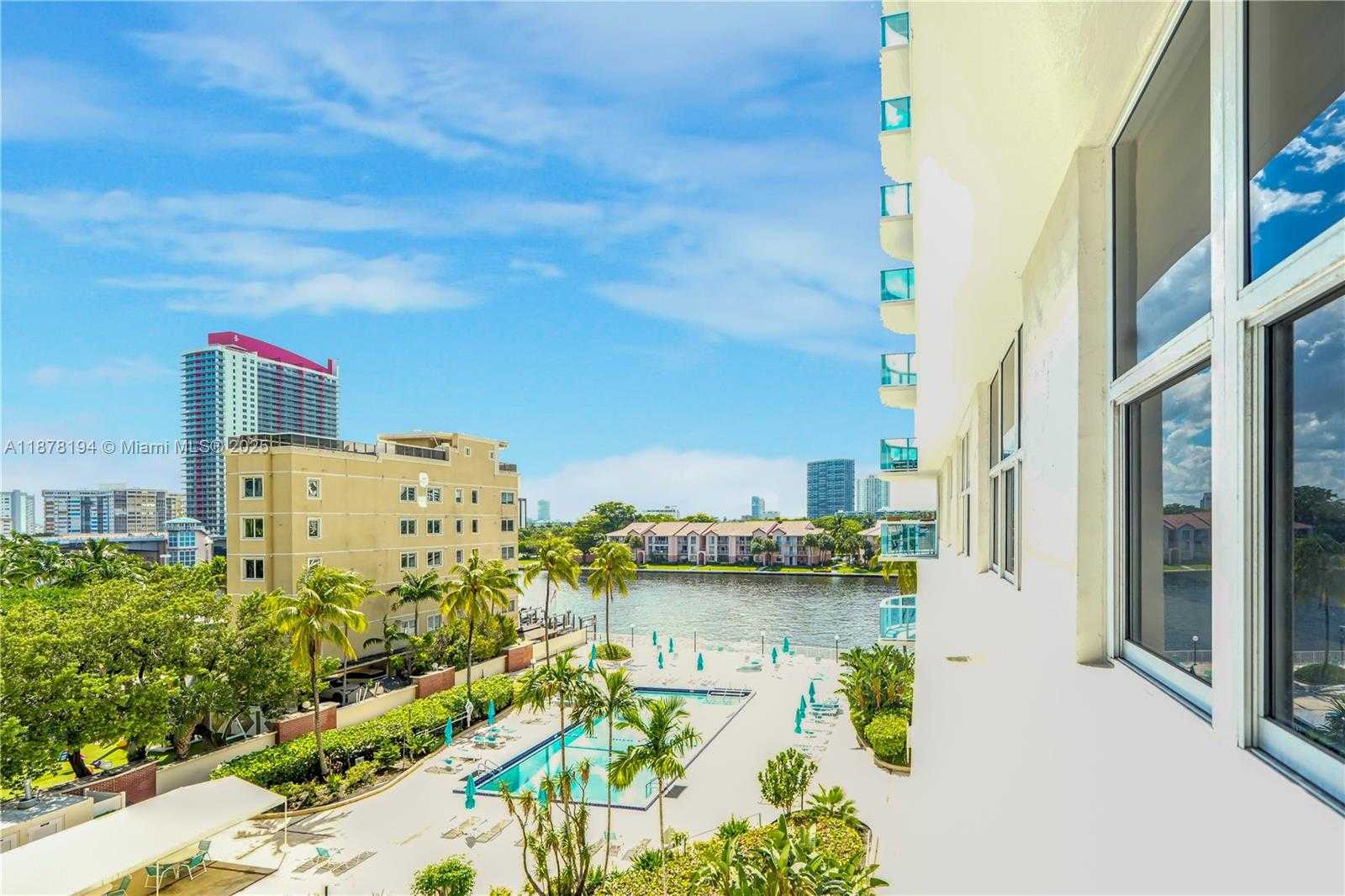 Small Image of 3800 SOUTH OCEAN DR #407, Hollywood Number 9