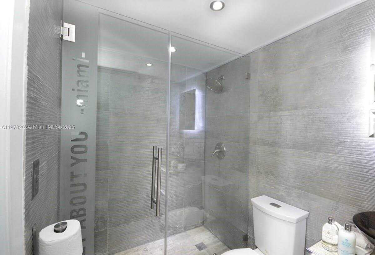 Small Image of 540 BRICKELL KEY DR #803, Miami Number 10