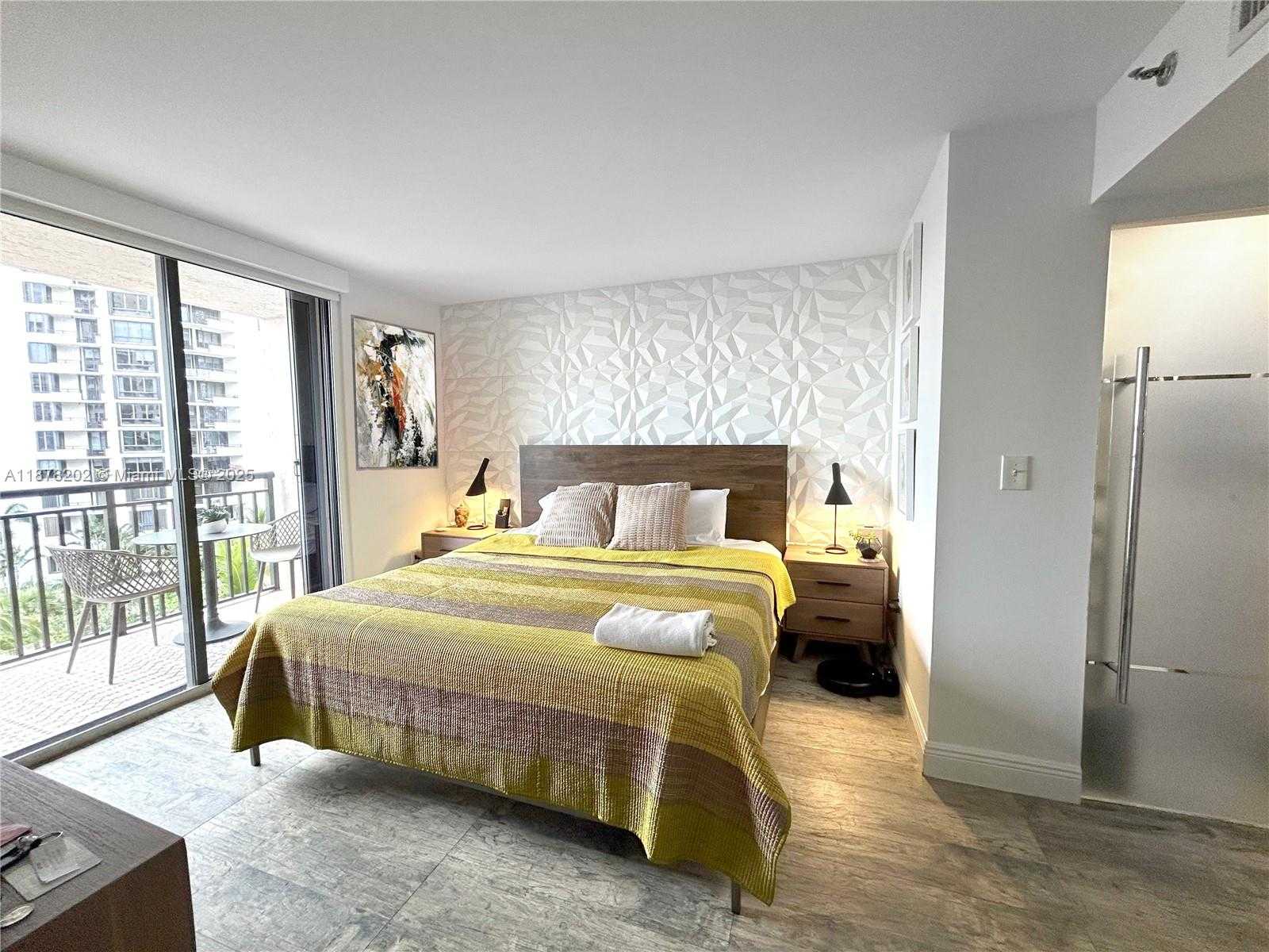 Small Image of 540 BRICKELL KEY DR #803, Miami Number 8