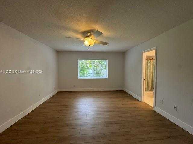 Small Image of 10514 SOUTH WEST 127TH CT, Miami Number 16