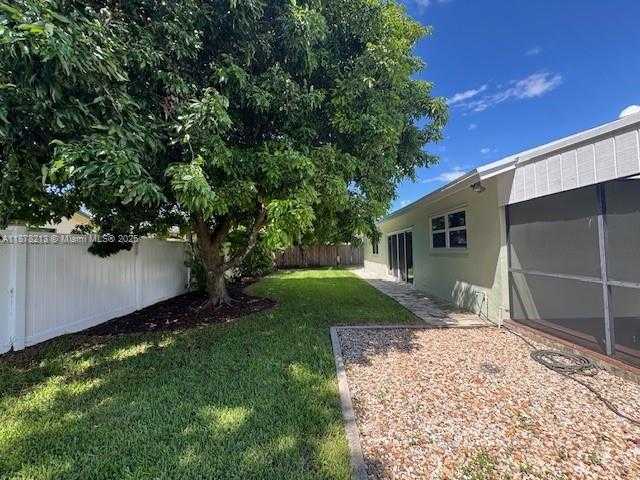 Small Image of 10514 SOUTH WEST 127TH CT, Miami Number 26