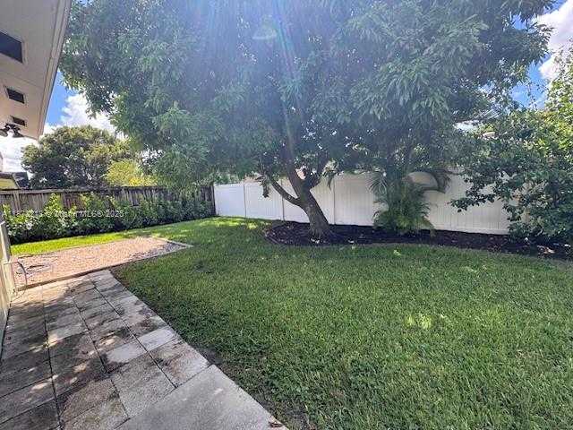 Small Image of 10514 SOUTH WEST 127TH CT, Miami Number 27