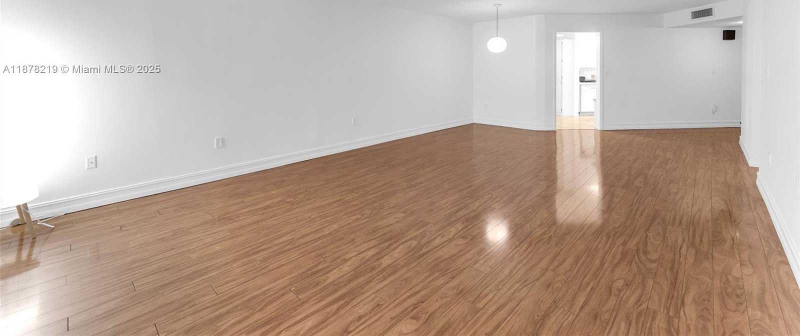 Small Image of 13951 KENDALE LAKES CIR #307A, Miami Number 21