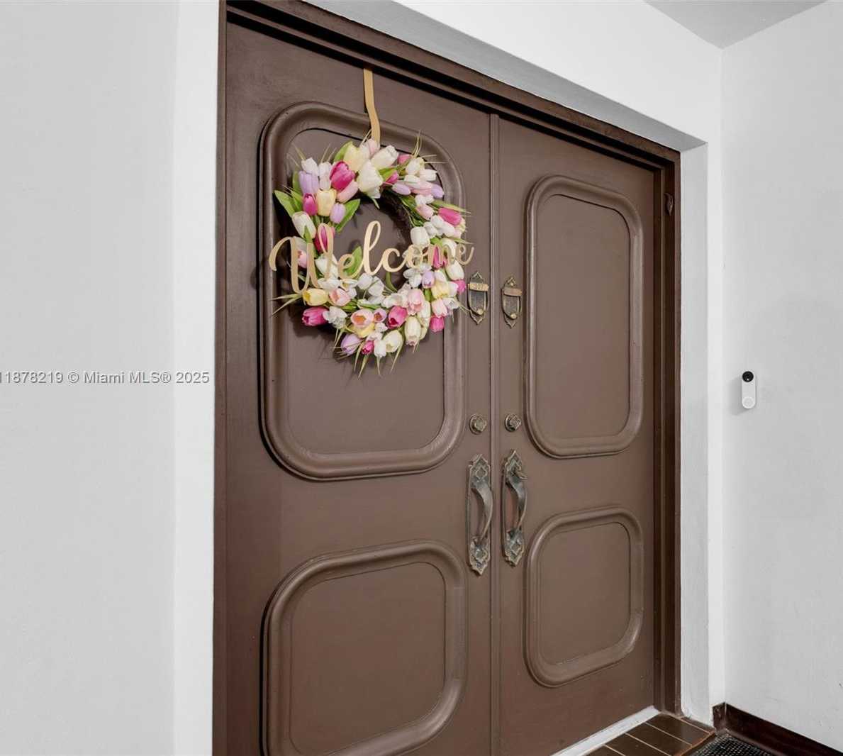 Small Image of 13951 KENDALE LAKES CIR #307A, Miami Number 3