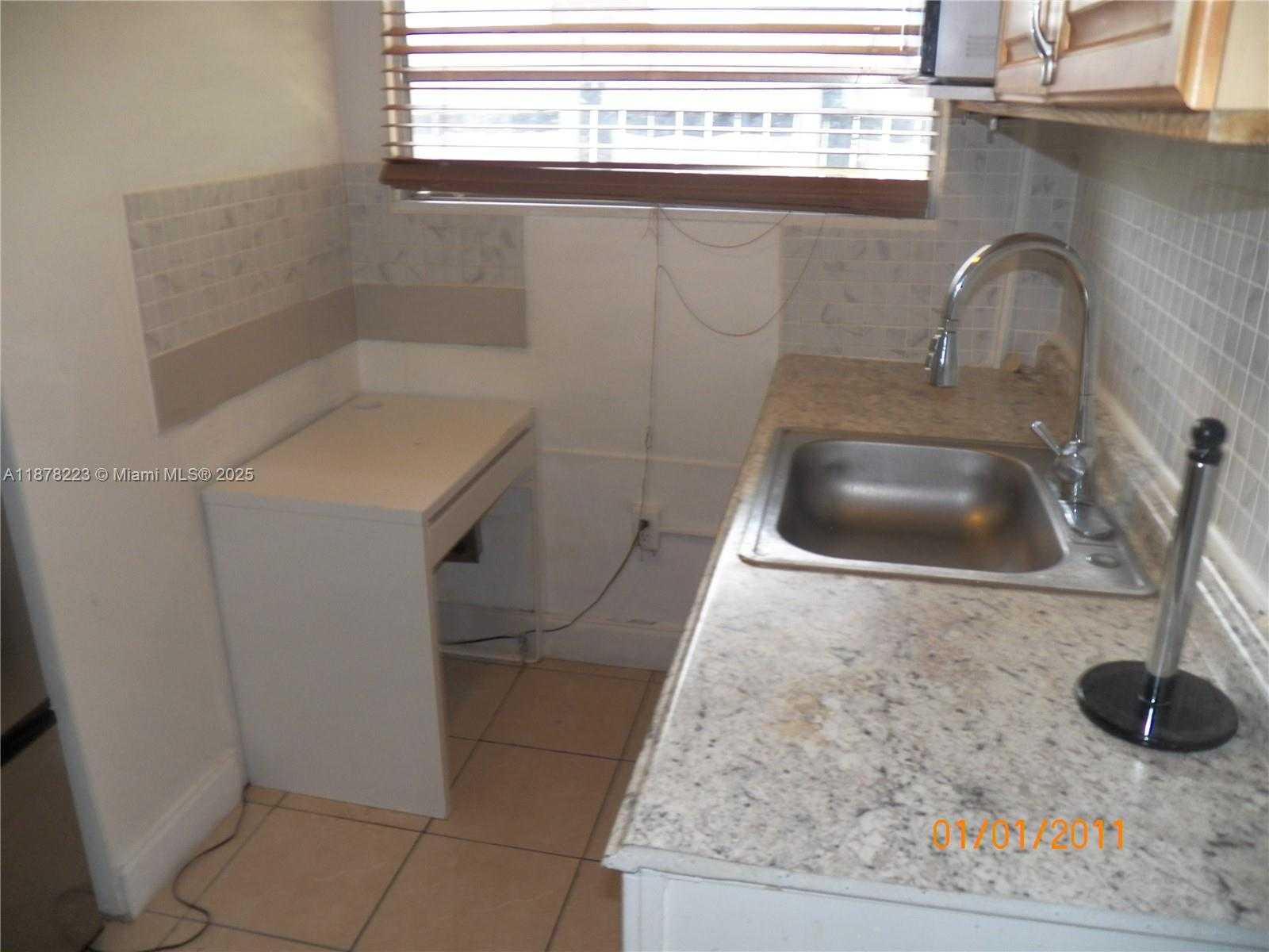 Small Image of 6451 COOLIDGE ST #1, Hollywood Number 4