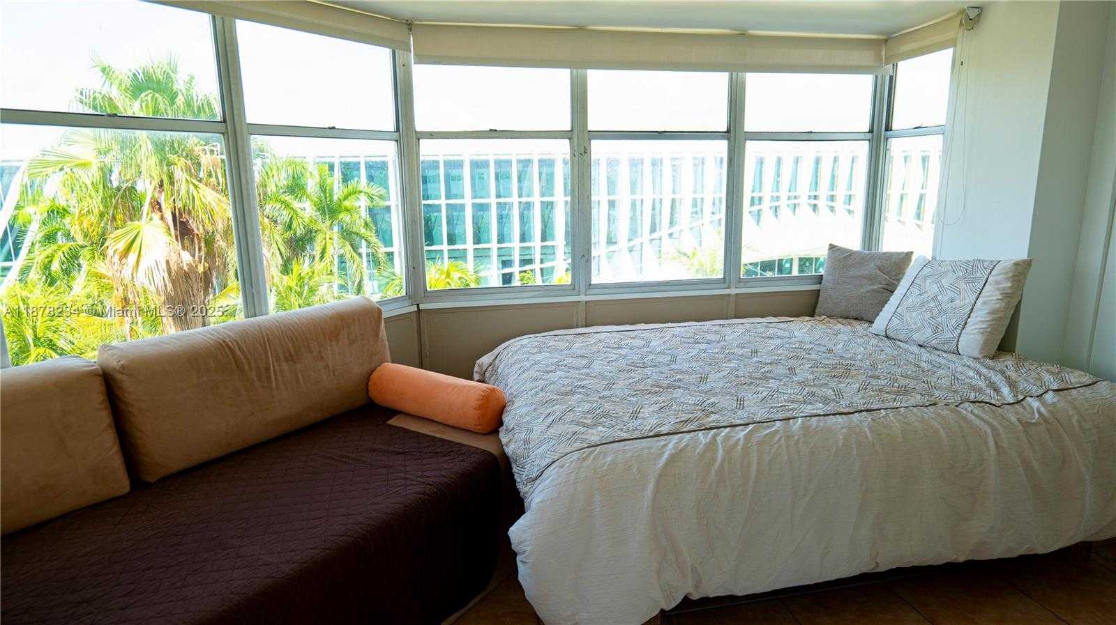 Small Image of 1881 WASHINGTON AVE #6H, Miami Beach Number 31
